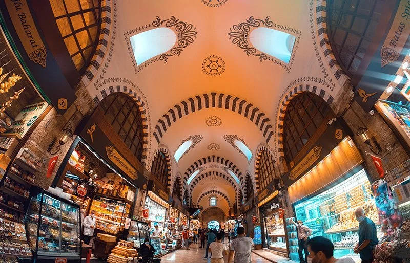 البازار-الكبير افضل 10 وجهات سياحية في اسطنبول