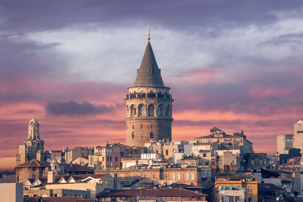 برج-غلطة-1024x683 افضل 10 وجهات سياحية في اسطنبول
