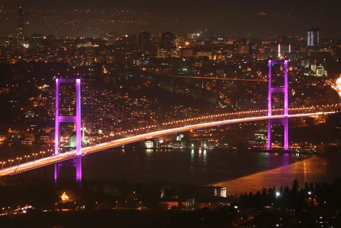 جسر-البوسفور افضل 10 وجهات سياحية في اسطنبول